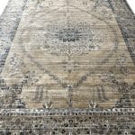 400 x 300cm Distressed Medallion Design Machine-Made Rug - Image 5