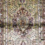 134cm x 75cm Hand Knotted Indian Silk Jaipur Oriental Rug - Image 4