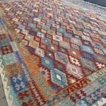 602 x 410cm Hand Woven Extra Large Size Kilim Chobi Rug - Image 2