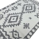 230 x 160cm Moroccan Style Tribal Pattern Rug - Image 4