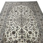 285 x 190cm Hand-Knotted Persian Cream Kashan Wool Rug - Image 2