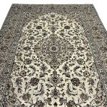 285 x 190cm Hand-Knotted Persian Cream Kashan Wool Rug - Image 3