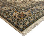 276 x 176cm Classic Persian Kashan Ivory Field with Blue Rug - Image 9