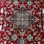 Red Iranian Heriz Design Medallion Rug - Image 5